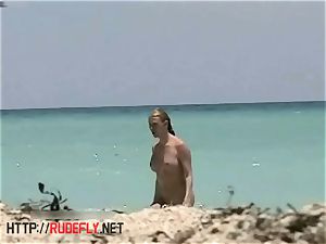 jaw-dropping amateur naturist beach webcam voyeur video