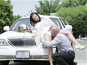 muddy bride takes her chauffeur's man sausage before her wedding